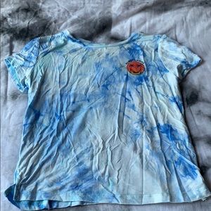 tie dye graphic short sleeved cropped top